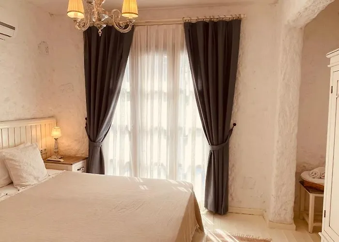 Mina By Adda Alacati *